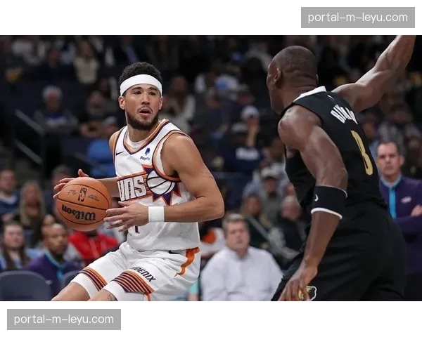 太阳主场迎战湖人，布克缺阵情况下直接卡位战悬念重重