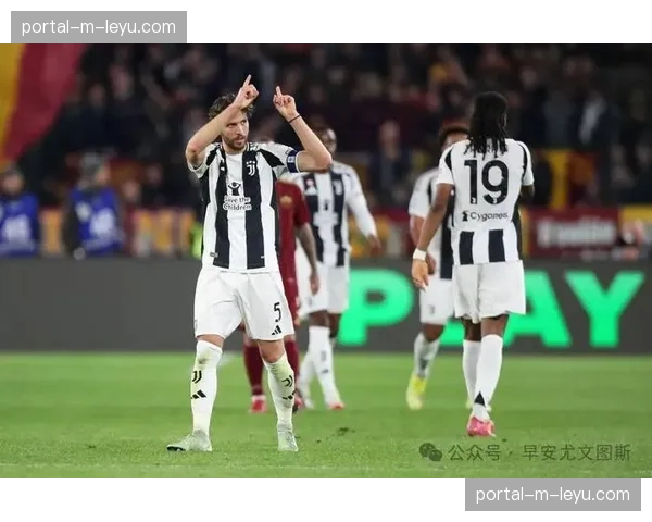 尤文图斯官方确认，主力中场洛卡特利因脚踝扭伤将缺阵三周