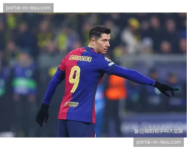 赛前发布会:巴萨主帅弗里克表示,球队目标是以亚军结束本赛季 赛前发布会:巴萨主帅弗里克表示,球队目标是以亚军结束本赛季